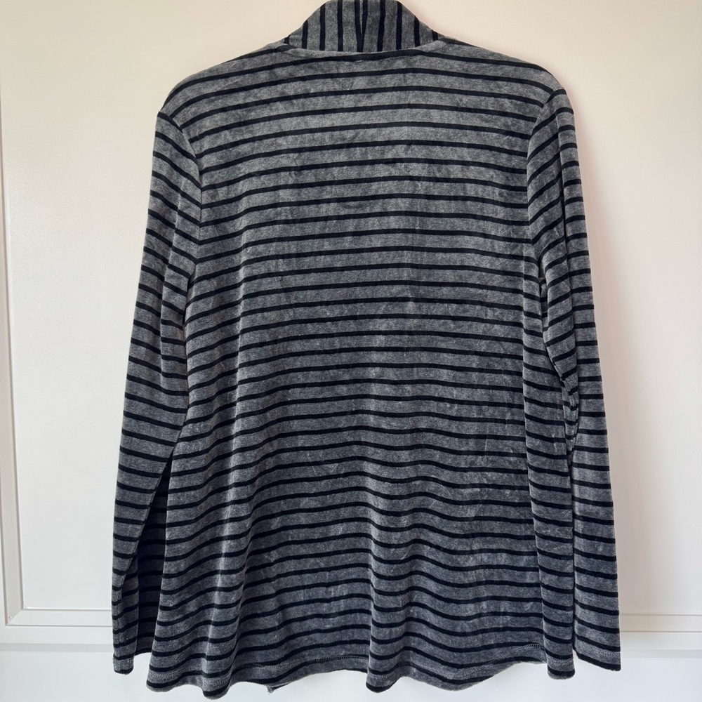 Talbots Women's Black and Gray‎ Velour Open Cardigan Striped Size Medium - Picture 3 of 8
